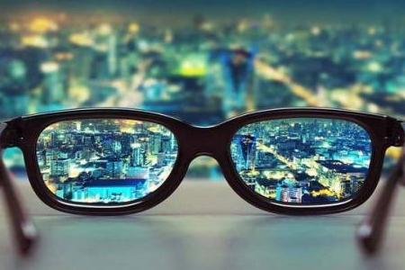 近视眼矫正哪种方式更加实用？