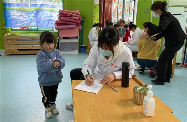 沃瑞公益视力检查，防控学生近视