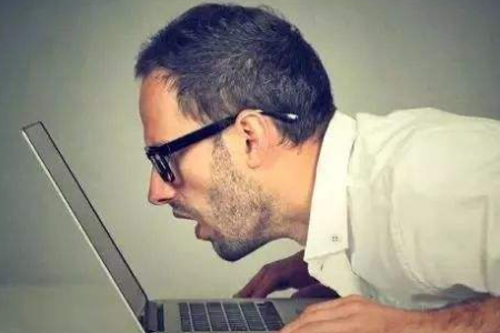 高度近视眼底病变的概率高吗？