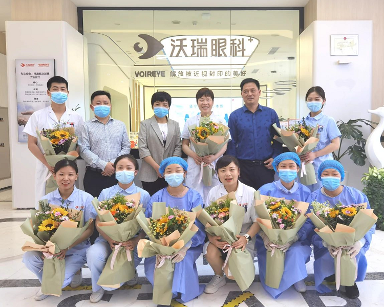 【回顾5.12护士节】荷叶地街道领导走访沃瑞眼科，慰问白衣天使