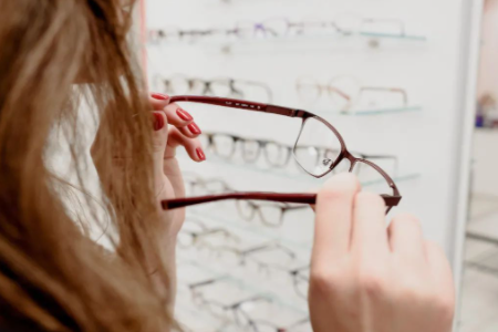 检查视力0.25近视严重吗？