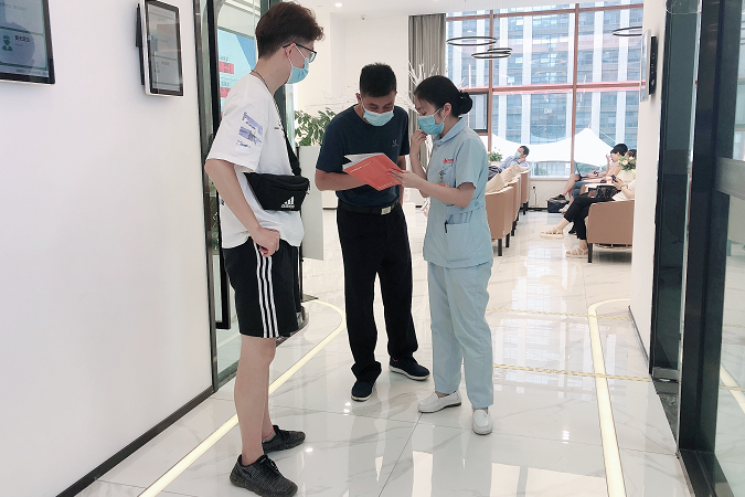 治眼睛近视需要多少钱？