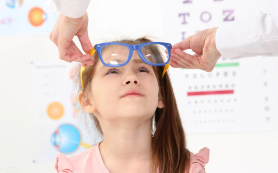 儿童配眼镜要注意什么？