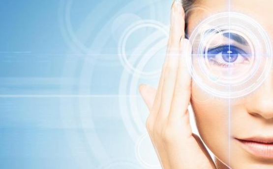 高度近视怎么办？ICL植入术说：别慌，有我呢！