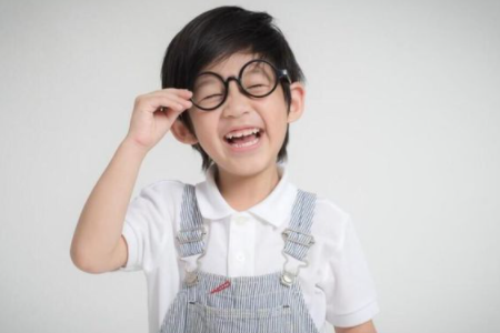 如何让视力快速恢复避免再度近视？