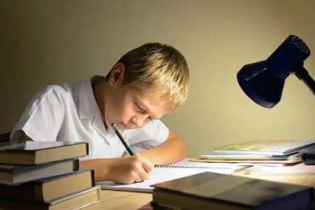 近视眼是怎么形成的，如何解决？