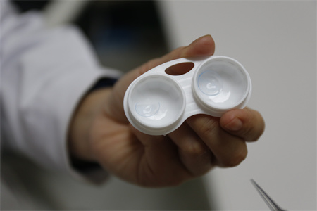 日抛型软性隐形眼镜使用注意事项